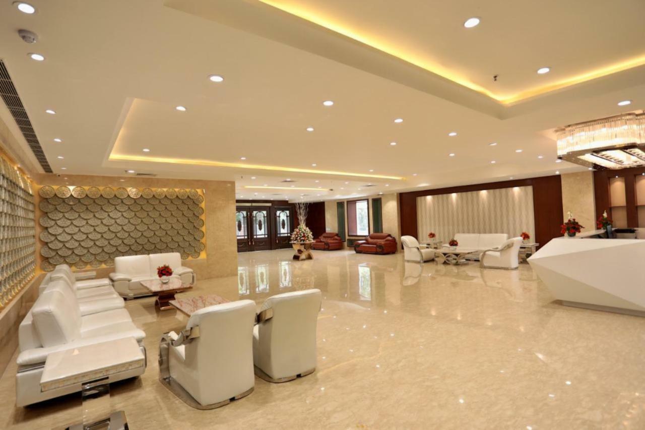 Royal Imperio Hotel Фаридабад Екстериор снимка