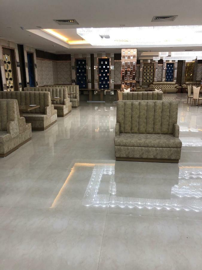 Royal Imperio Hotel Фаридабад Екстериор снимка