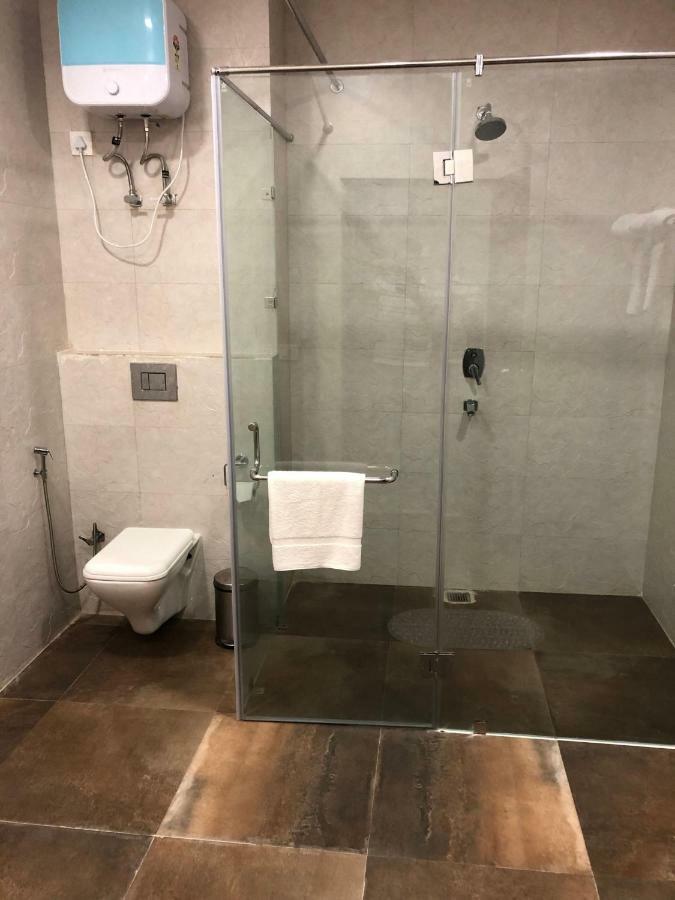 Royal Imperio Hotel Фаридабад Екстериор снимка