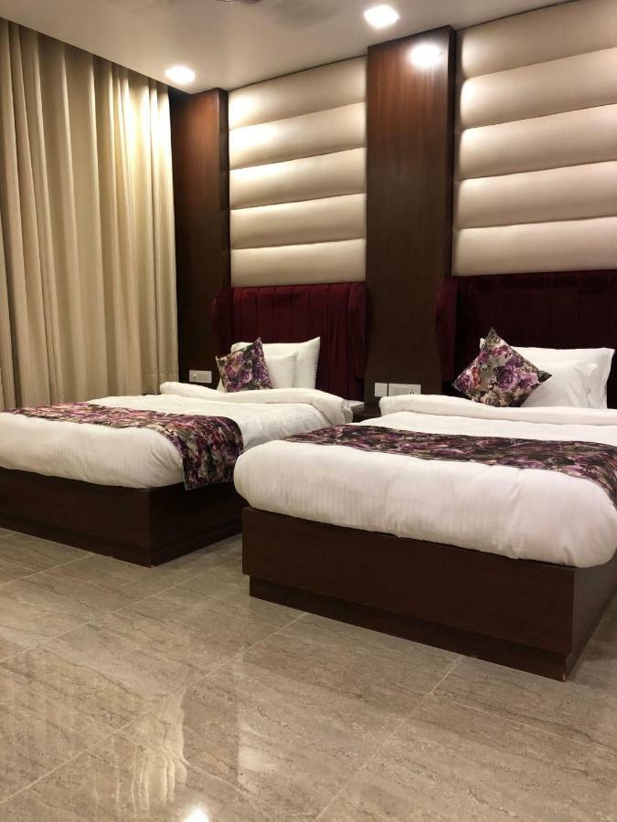 Royal Imperio Hotel Фаридабад Екстериор снимка
