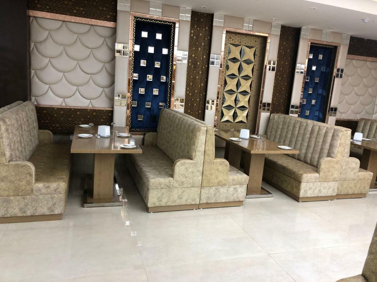 Royal Imperio Hotel Фаридабад Екстериор снимка