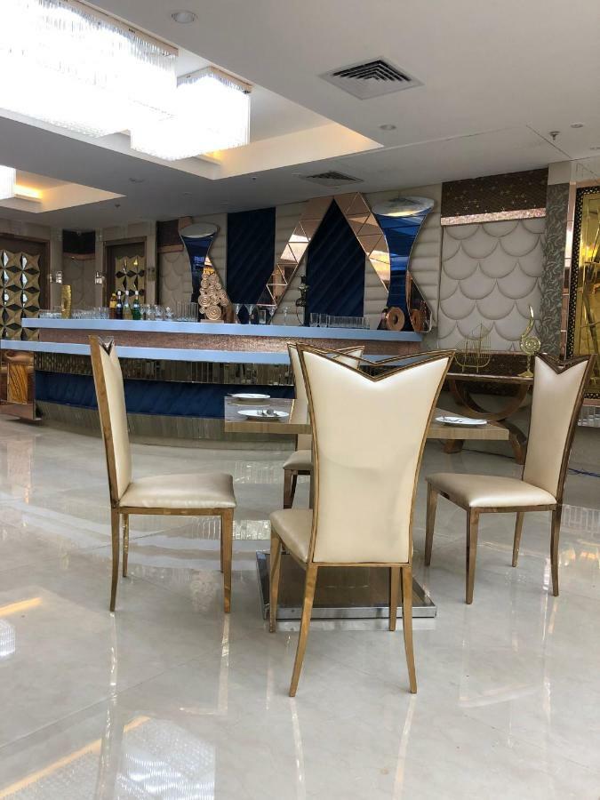 Royal Imperio Hotel Фаридабад Екстериор снимка